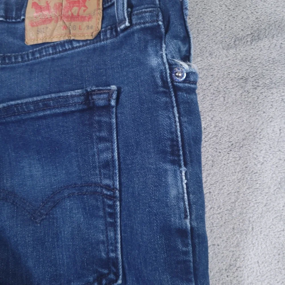 Levis 541‎ Jeans Mens 36x34 Athletic Stretch Indigo Blue Denim Distressed